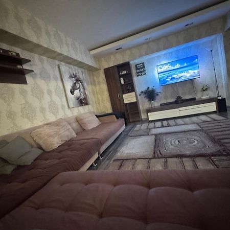 Luxury Bucareste Exterior foto